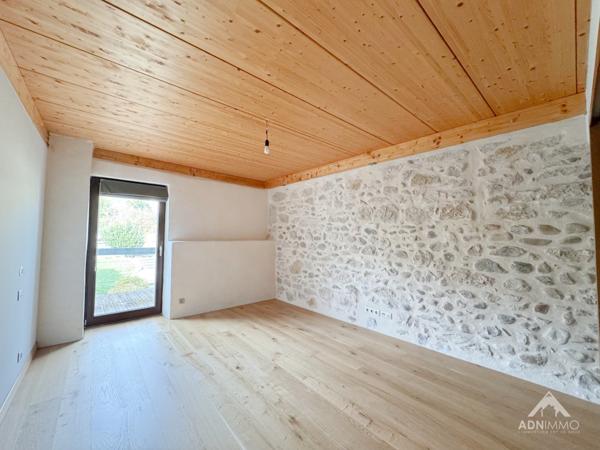 Saint-Genis-Pouilly (01630) Grange 7 Pièces 225 m2