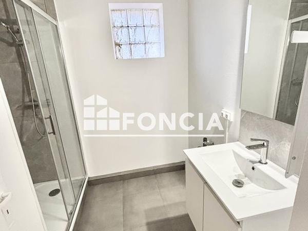 Location Appartement 3 pièces 61.55 m² - 70 RUE DE L'ISLE Valence 26000