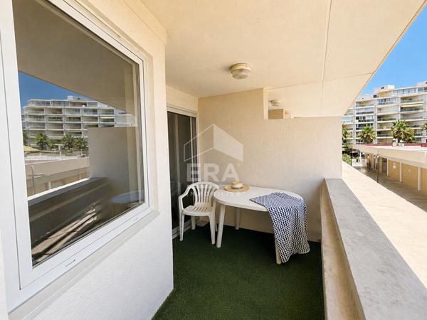 Canet En Roussillon : Appartement à vendre avec loggia vue mer
