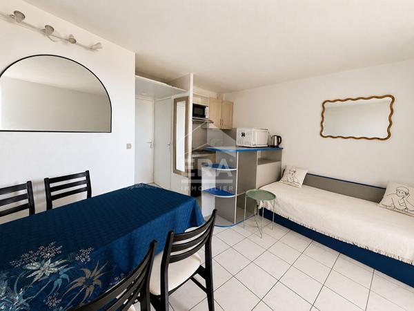 Canet En Roussillon : Appartement à vendre avec loggia vue mer