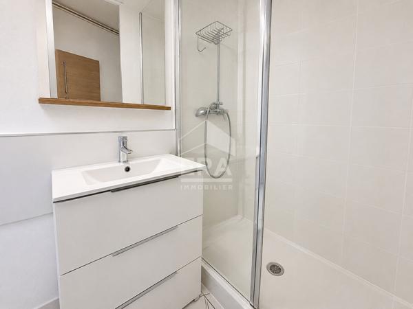 Canet En Roussillon : Appartement à vendre avec loggia vue mer