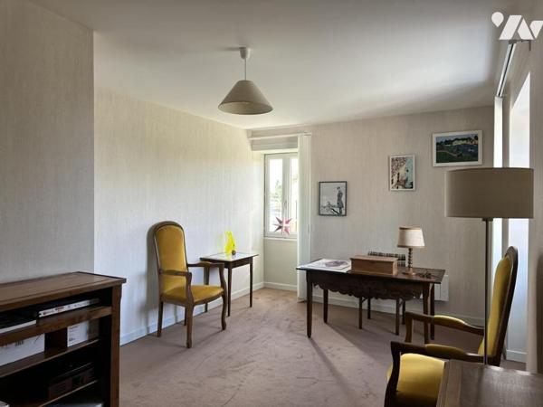 MAILLEZAIS BOURG - MAISON ANCIENNE EN BORD DE CONCHE