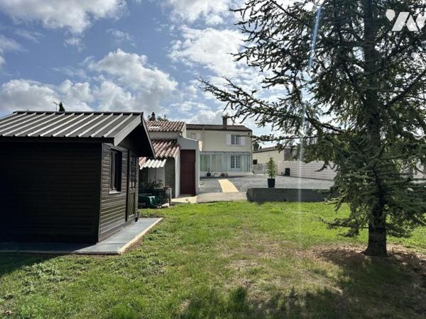 MAILLEZAIS BOURG - MAISON ANCIENNE EN BORD DE CONCHE