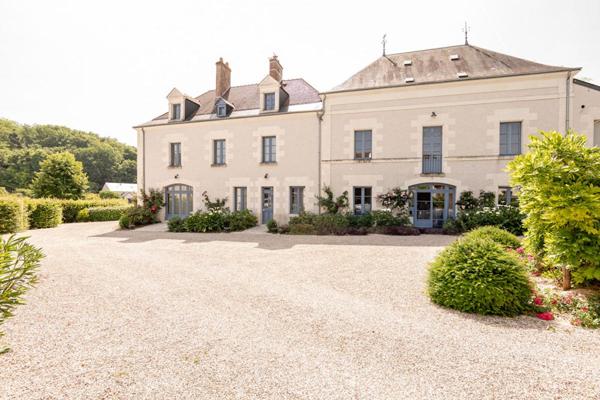 LIEUX UNIQUES ® PROPRIÉTÉS PRIVÉES PROPOSE TRÈS JOLI BÂTISSE-MOULIN DE 240 M² À BLÉRÉ (37) SUR 2.90 HA