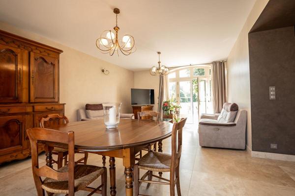 LIEUX UNIQUES ® PROPRIÉTÉS PRIVÉES PROPOSE TRÈS JOLI BÂTISSE-MOULIN DE 240 M² À BLÉRÉ (37) SUR 2.90 HA