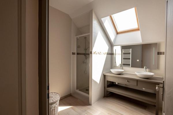 LIEUX UNIQUES ® PROPRIÉTÉS PRIVÉES PROPOSE TRÈS JOLI BÂTISSE-MOULIN DE 240 M² À BLÉRÉ (37) SUR 2.90 HA