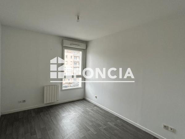 Location Appartement 4 pièces 93.2 m² - RESIDENCE LES JARDINS DE CARNOT - 14 RUE CARNOT PORTE 35 Lens 62300