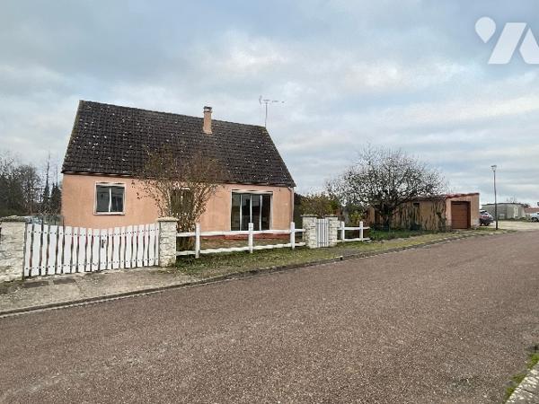 Pavillon de plain-pied avec jardin et garage