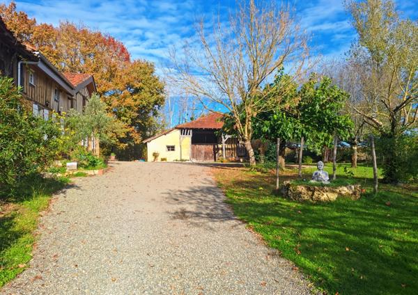 Maison à vendre 9 pièces LE HOUGA (32) - 250 m2 de surface habitable - 16183 m2 de terrain