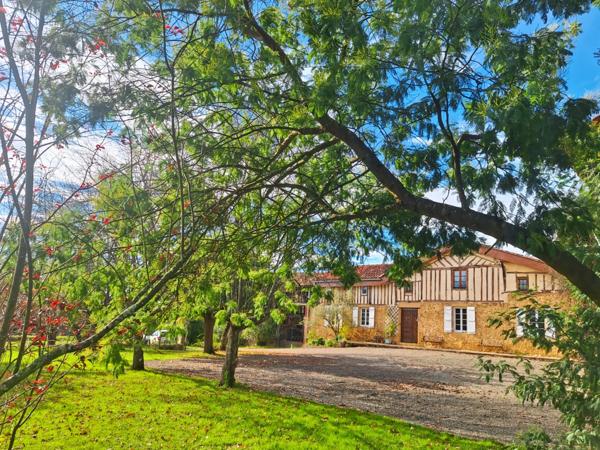 Maison à vendre 9 pièces LE HOUGA (32) - 250 m2 de surface habitable - 16183 m2 de terrain