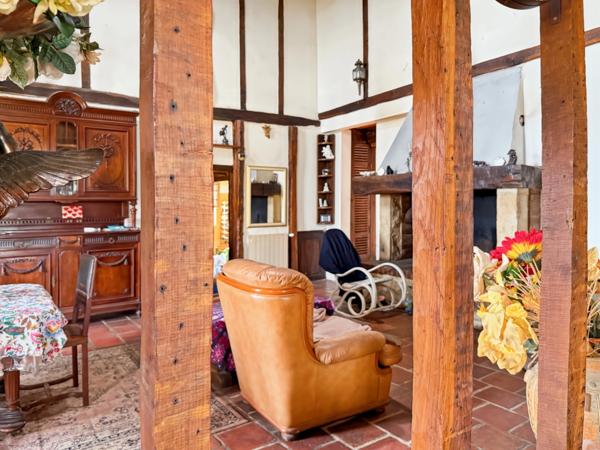 Maison à vendre 9 pièces LE HOUGA (32) - 250 m2 de surface habitable - 16183 m2 de terrain