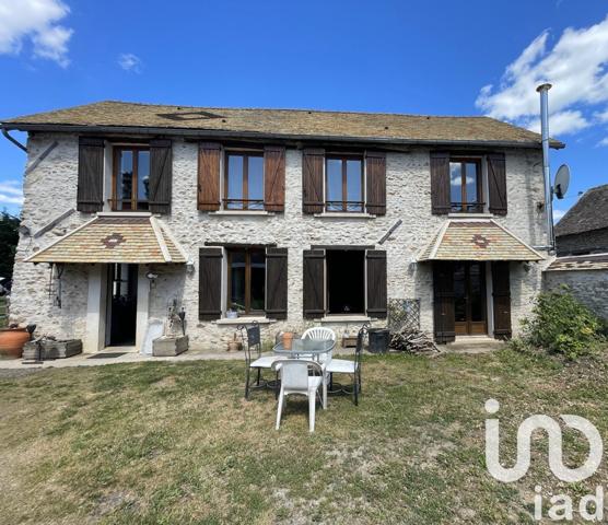 Longère 9 pièces de 276 m² à Houdan (78550)