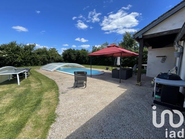 Longère 9 pièces de 276 m² à Houdan (78550)