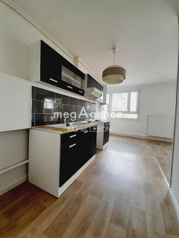 Appartement à FOUGERES, 35300 - 5 pièces 78m²