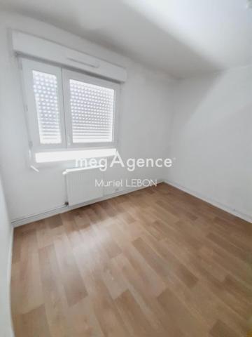 Appartement à FOUGERES, 35300 - 5 pièces 78m²