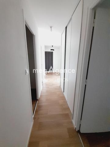 Appartement à FOUGERES, 35300 - 5 pièces 78m²