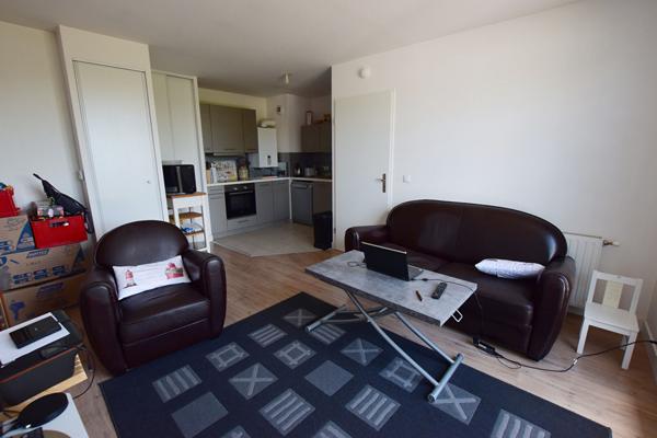Appartement Nangis 2 pièce(s) 42.93 m2 grand balcon une place de parking