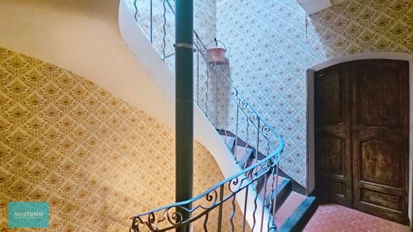 VIAGER OCCUPÉ - BIEN D'EXCEPTION À FORT POTENTIEL - ROUGIERS