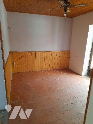 Maison individuelle sur plus de 8 ares. Beaux volumes.