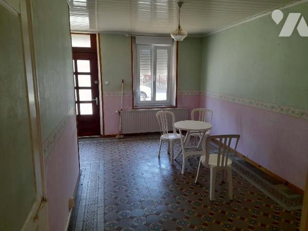 Maison individuelle sur plus de 8 ares. Beaux volumes.