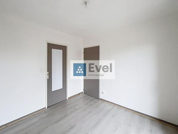 SARREGUEMINES, Appartement F2, Balcon et Garage
