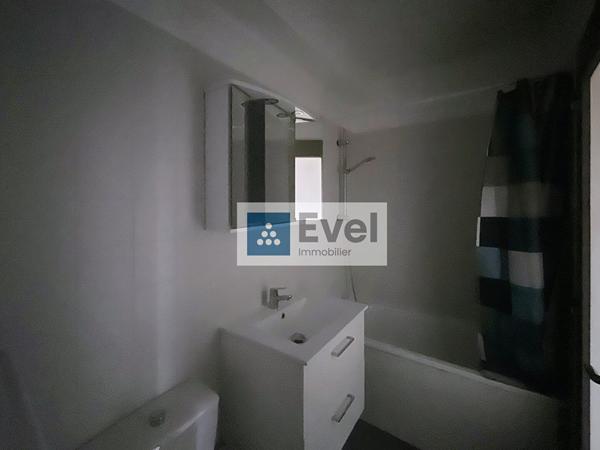 SARREGUEMINES, Appartement F2, Balcon et Garage