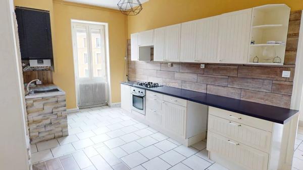 Vente                                                      Appartement
                        
                     3 pièces                      68 m2                     à Pont-Évêque