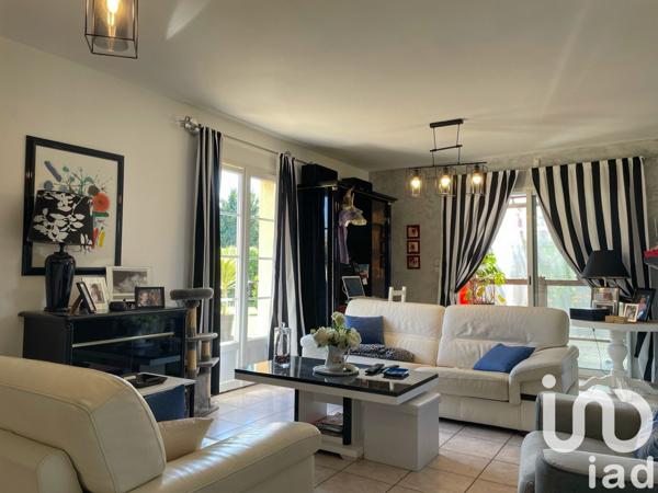 Maison rustique 5 pièces de 124 m² à Agris (16110)