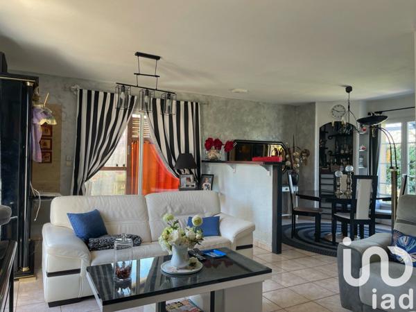 Maison rustique 5 pièces de 124 m² à Agris (16110)