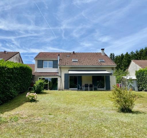 Maison à vendre 6 pièces ECHENEVEX (01)