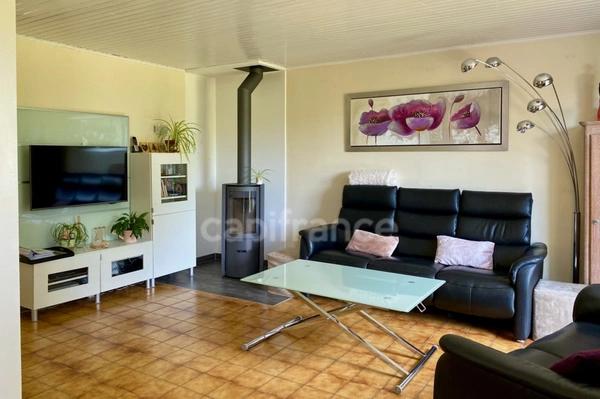 Maison à vendre 6 pièces ECHENEVEX (01)