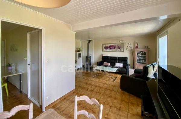 Maison à vendre 6 pièces ECHENEVEX (01)