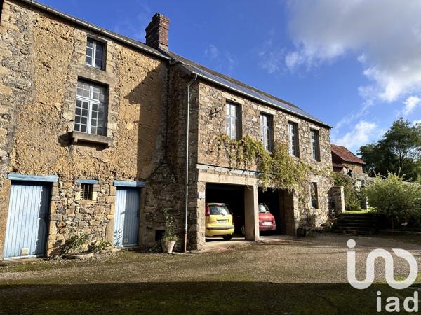 Maison à vendre 8 pièces 205 m² Saint-Sauveur-Villages