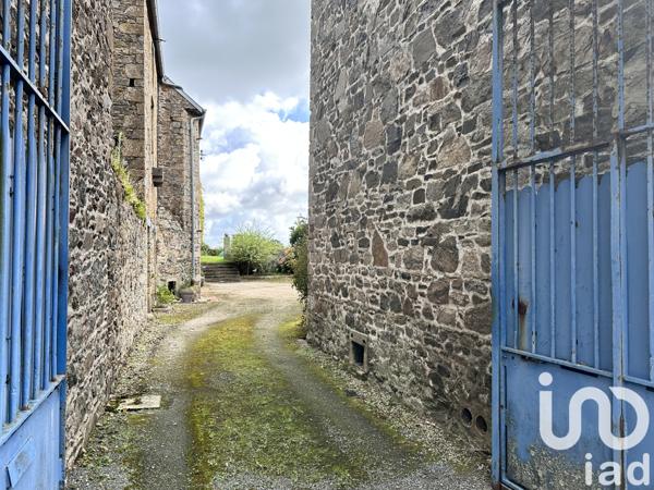 Maison à vendre 8 pièces 205 m² Saint-Sauveur-Villages