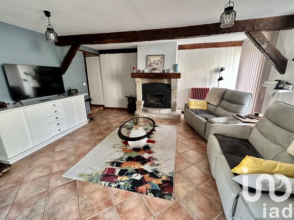 Maison à vendre 8 pièces 205 m² Saint-Sauveur-Villages