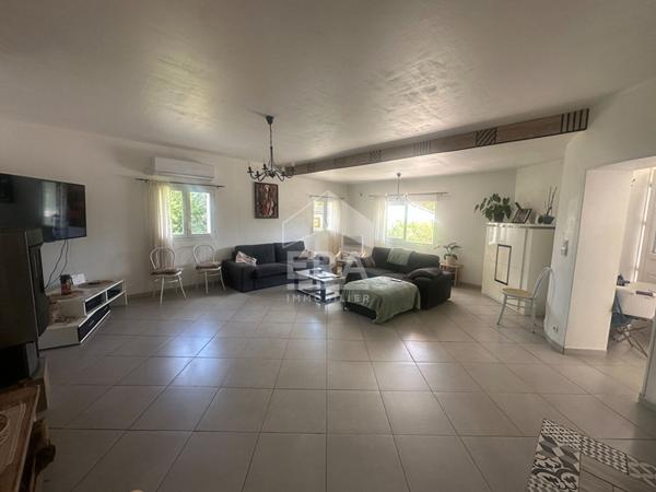 A VENDRE 83470 SAINT MAXIMIN LA SAINTE BAUME MAISON DE TYPE 5 DE 157M² SUR 2328M² DE JARDIN GARAGE PISCINE DEPENDANCE