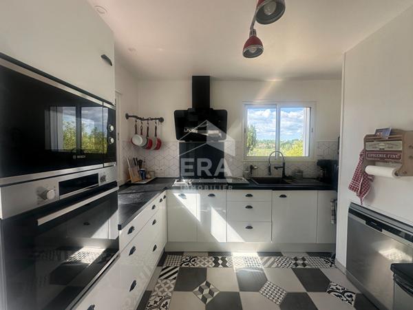 A VENDRE 83470 SAINT MAXIMIN LA SAINTE BAUME MAISON DE TYPE 5 DE 157M² SUR 2328M² DE JARDIN GARAGE PISCINE DEPENDANCE