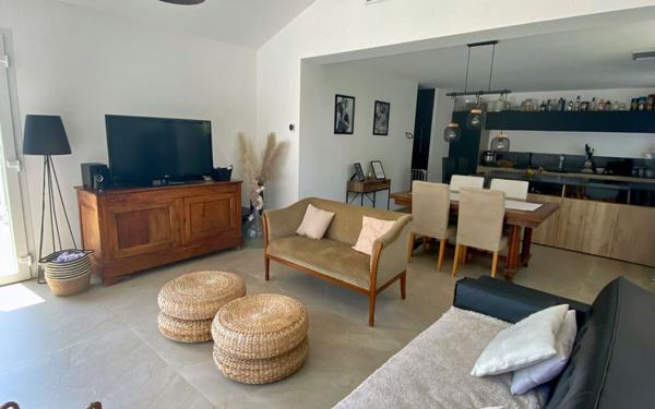 Maison à vendre    4 pièces •  Mallemort