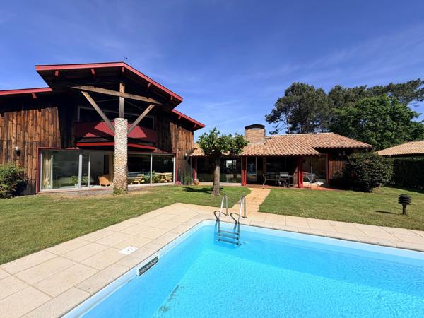 Maison d'architecte en bordure de forêt