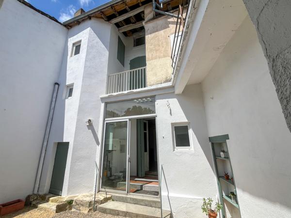 Maison à vendre à Ruffec (16700) - Charente