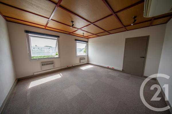 à vendre  58,30 m 2   ST MEDARD EN JALLES  - 33