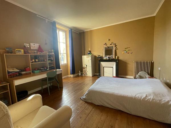 Maison Bourgeoise Elven centre terrain de 1700 m² avec dépendance / Bretagne / Morbihan Sud