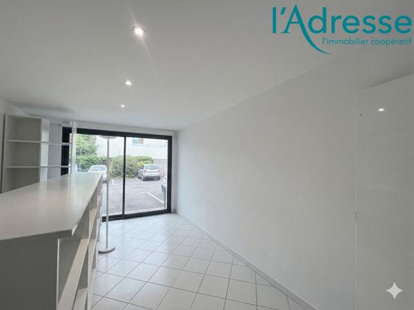 Local commercial Noisy Le Grand 151 m2