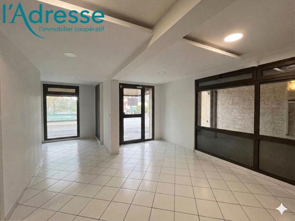 Local commercial Noisy Le Grand 151 m2