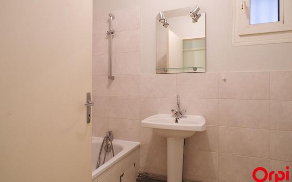 Appartement à louer    2 pièces • 59,43 m2 Lyon 8