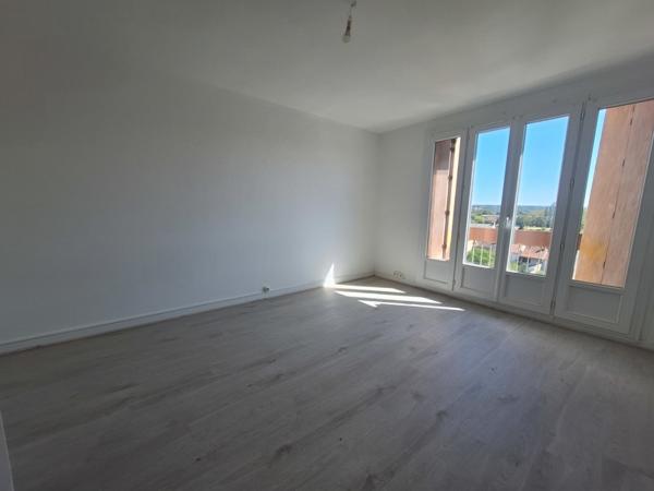 Appartement à vendre 43 000 € Montluçon 3 p 65 m² DPE E