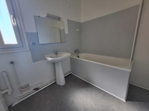 Appartement à vendre 43 000 € Montluçon 3 p 65 m² DPE E