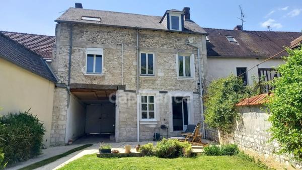 Maison en pierre pleine de charme dans un village recherché (27950)
