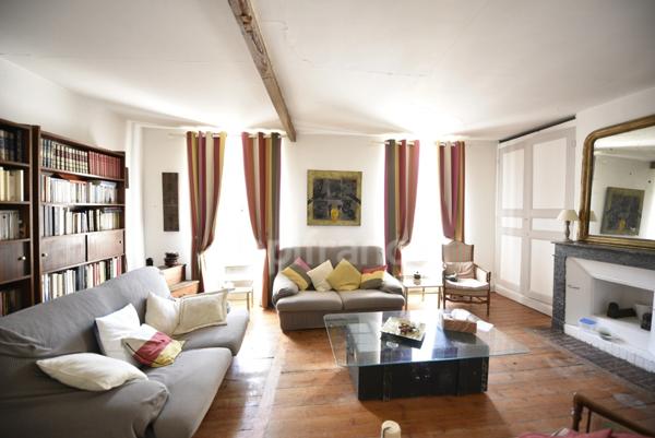 Maison en pierre pleine de charme dans un village recherché (27950)