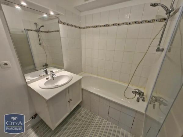 Appartement à louer 2 pièces 48.46m² Chinon (37500)
